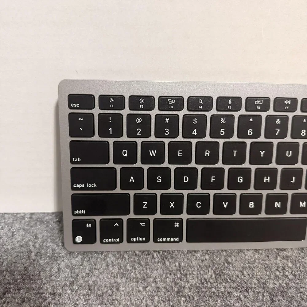 OMOTON KB066 Wireless Slim Bluetooth Keyboard Gray Mac PC Portable Compact
